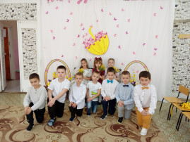 Весеннее телешоу Весеннее телешоу.